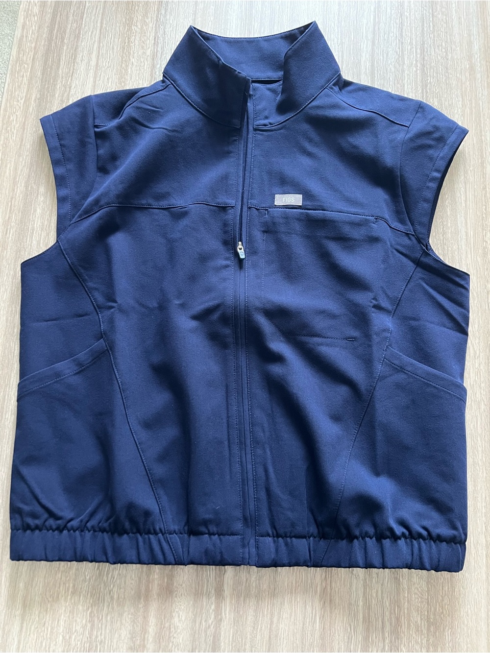 Figs Lomita Full Zip Scrub Top in Navy